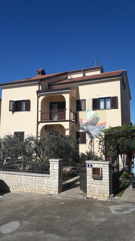 Apartments Mirela Porec Luaran gambar